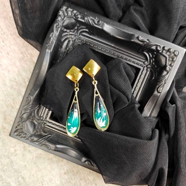 100000280928129.jpg Ghost in the Meadow earrings