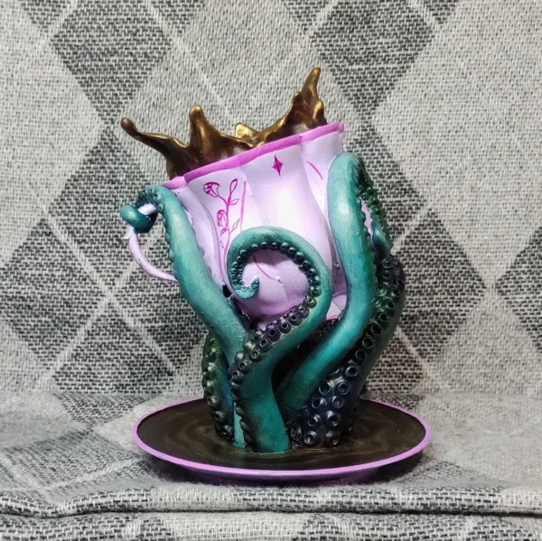 1000003303-01.webp Flora – teacup pen holder