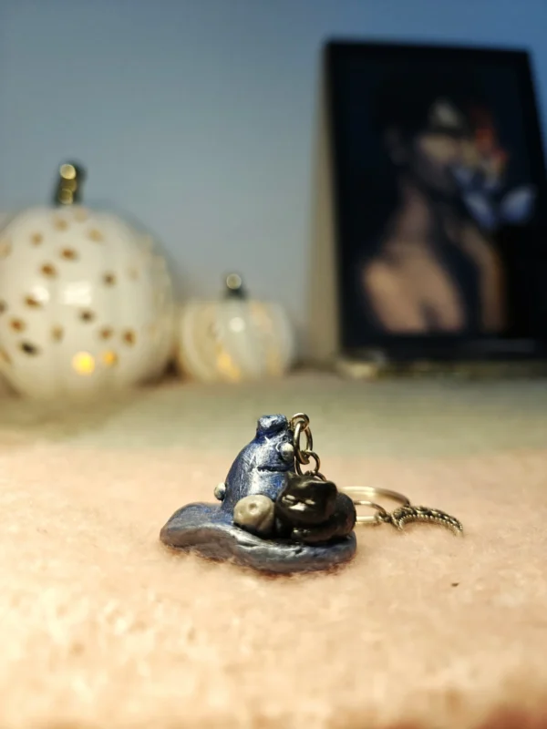 witch’s hat with a cat – Handmade Clay Keychain