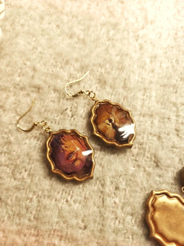 1000011582.webp Mesmerized by Fire – earrings