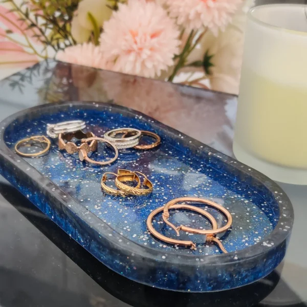 https3A2F2Fi.etsystatic.com2F113947292Fr2Fil2F99dc782F46102994712Fil_fullxfull.4610299471_d5j5.webp Blue starry sky resin trinket tray