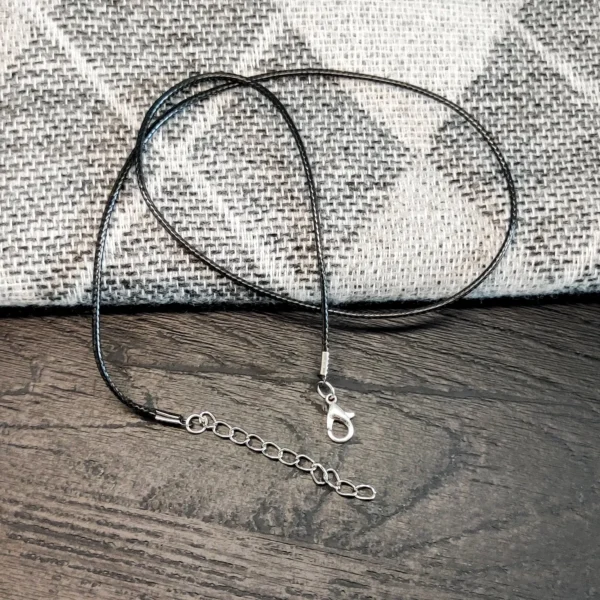 processed_1be5dd635f484b809a4dd36464b48bc4.webp Broken Necklace