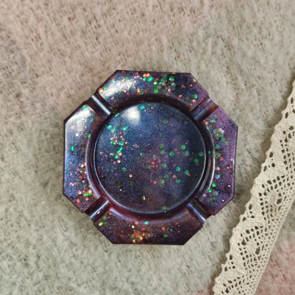 processed_50ac8f7faa694ba4bedd33d5554367f7.webp Pink with Holographic Glitter Ashtray